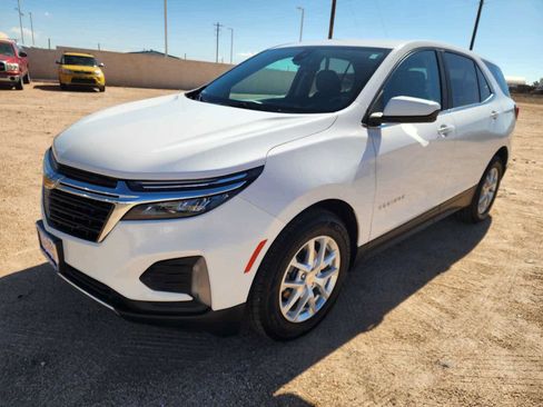 Used 2022 Chevrolet Equinox LT FWD image 3