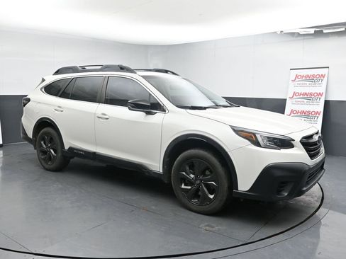 Used 2020 Subaru Outback Onyx Edition XT image 2