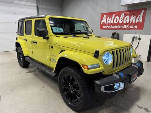 Used 2023 Jeep Wrangler Unlimited Sahara AWD/4WD image 6
