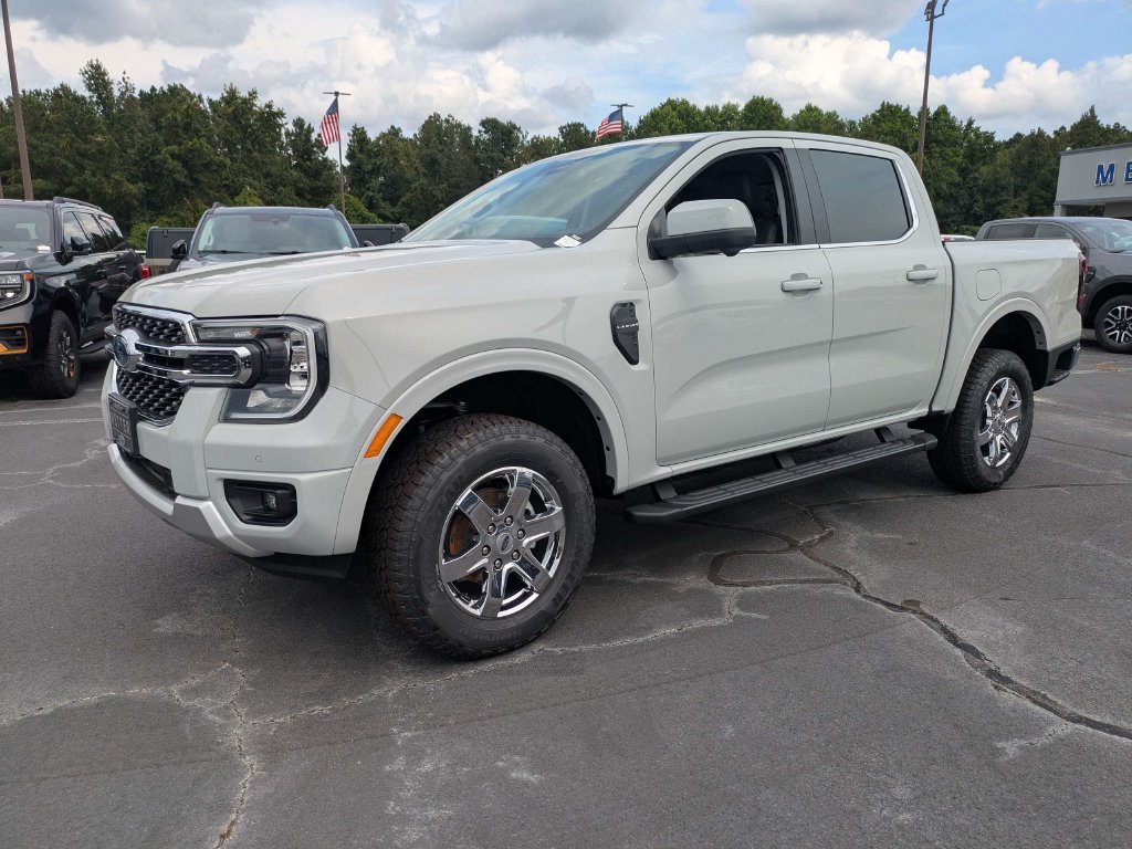 New 2026 Ford Ranger Lariat w/ Chrome Accent Package RWD image 31