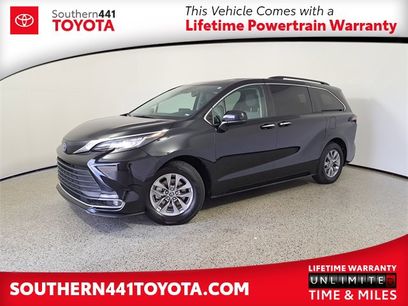 Used 2023 Toyota Sienna XLE
