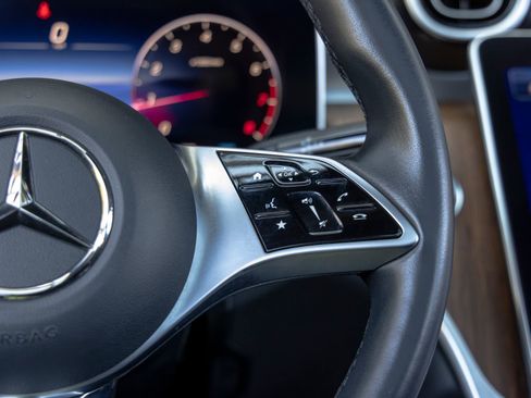 Used 2023 Mercedes-Benz GLC 300 4MATIC image 34