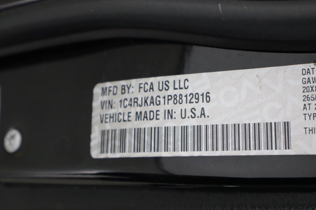 Used 2023 Jeep Grand Cherokee L Laredo AWD/4WD image 44
