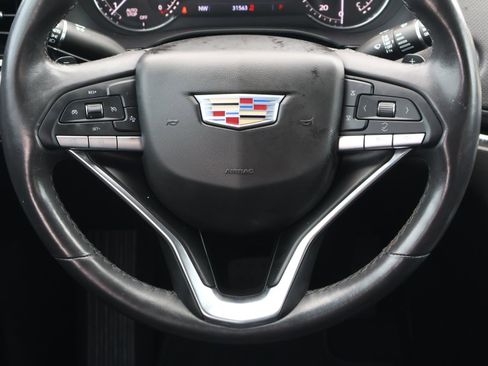 Used 2022 Cadillac XT6 Luxury FWD image 12