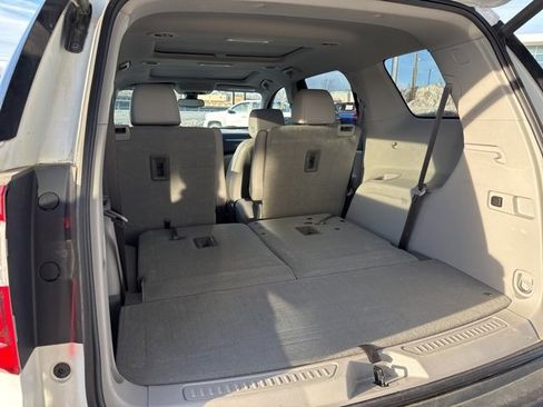 Used 2022 GMC Acadia SLT w/ Preferred Package image 19