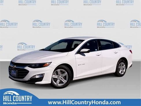 Used 2024 Chevrolet Malibu LT image 1