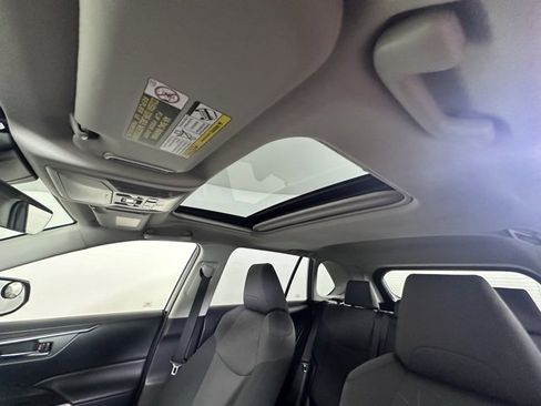 Used 2019 Toyota RAV4 XLE image 25