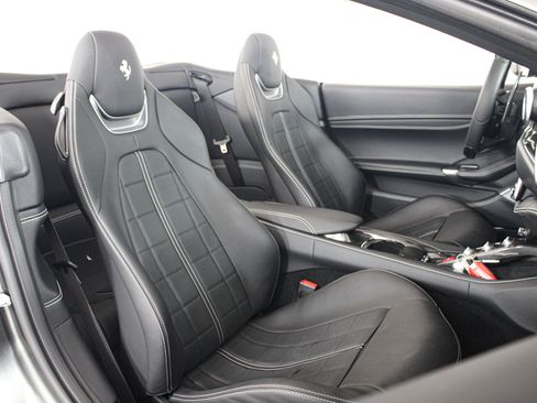 Certified 2023 Ferrari Portofino M RWD image 32