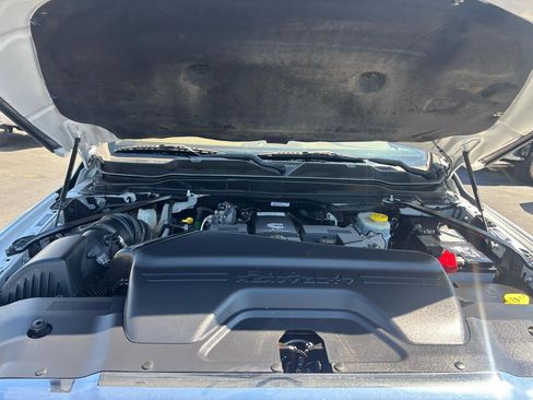 Used 2020 RAM 2500 Laramie w/ Body Color Bumper Group image 16