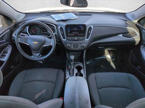Used 2023 Chevrolet Malibu LT image 16