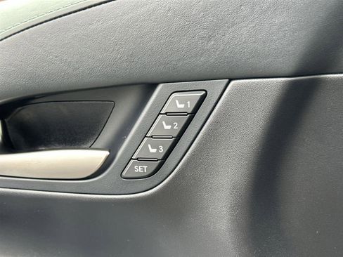 Used 2019 Lexus LX 570 4WD image 31