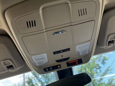 Used 2017 Buick Envision Essence FWD image 19