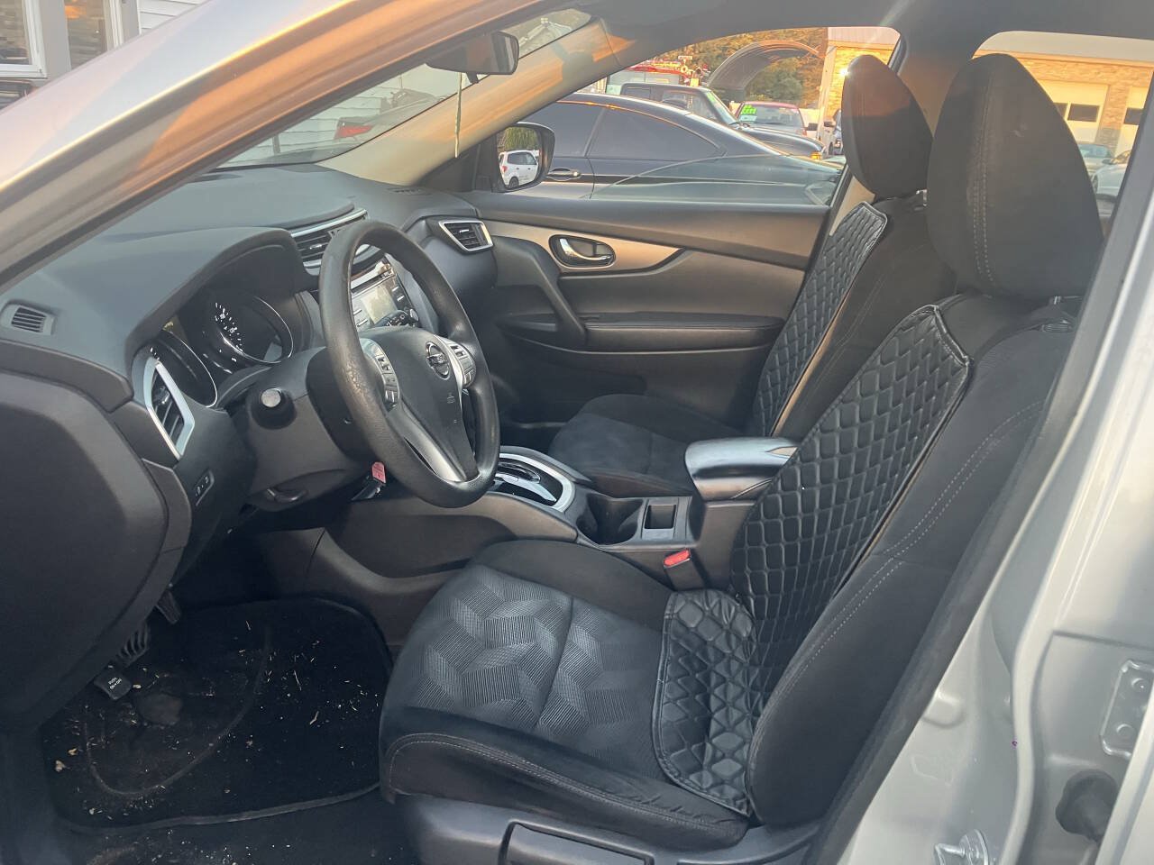 Used 2016 Nissan Rogue S AWD/4WD image 4