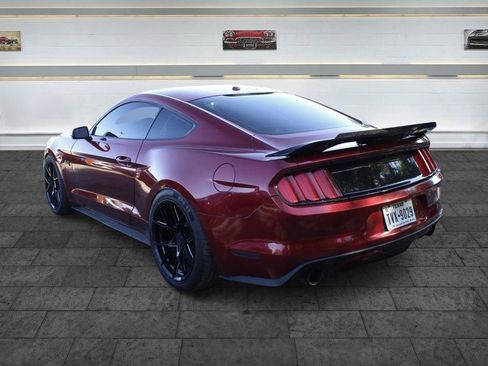 Used 2017 Ford Mustang GT Premium w/ GT Performance Package RWD image 5