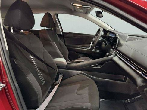 Used 2024 Hyundai Elantra SEL FWD image 52