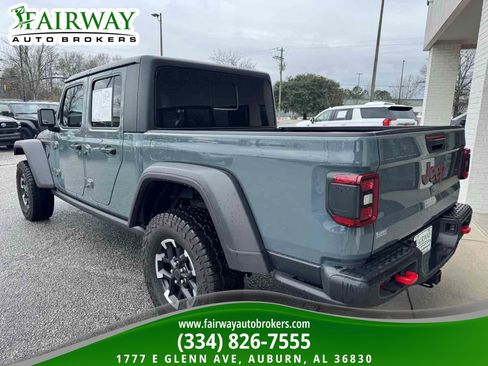 Used 2025 Jeep Gladiator Rubicon w/ Convenience Group AWD/4WD image 8