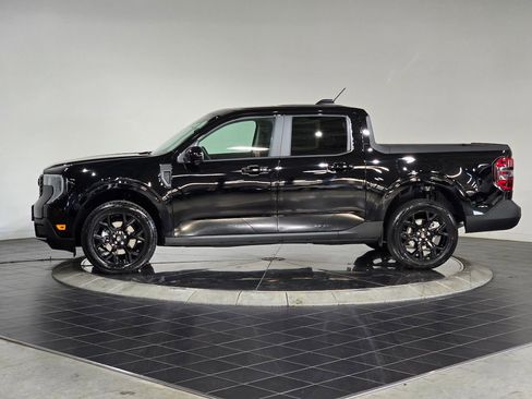 New 2025 Ford Maverick Lariat w/ Black Appearance Package image 8
