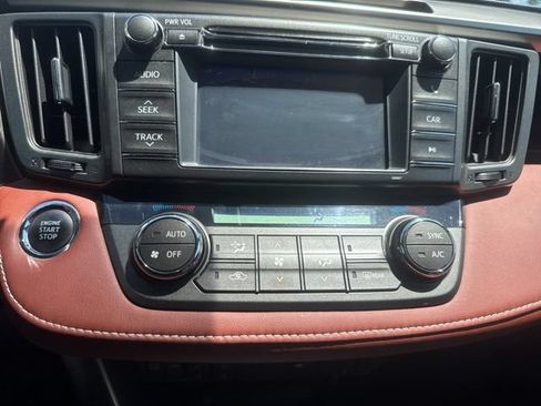 Used 2013 Toyota RAV4 Limited AWD/4WD image 23