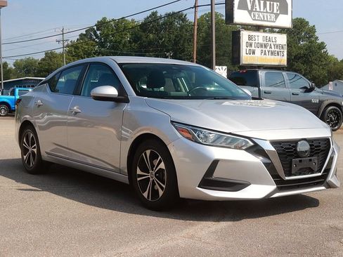 Used 2022 Nissan Sentra SV FWD image 3