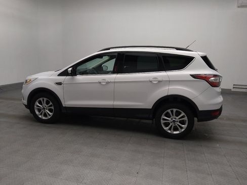 Used 2017 Ford Escape SE w/ Equipment Group 201A FWD image 3