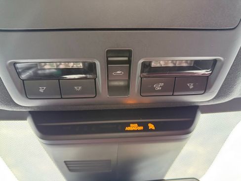 Used 2021 MAZDA MAZDA3 s image 24