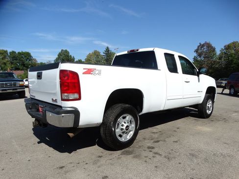 Used 2013 GMC Sierra 2500 SLE w/ Snow Plow Prep Package image 8
