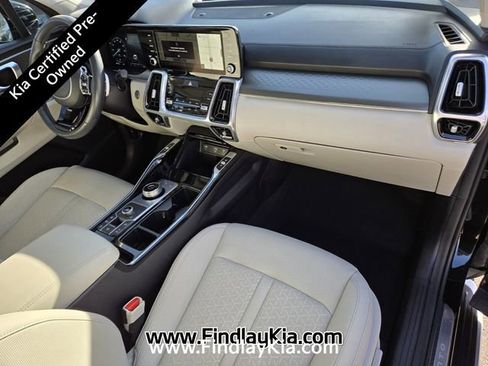 Certified 2023 Kia Sorento SX Prestige w/ Panoramic Sunroof Package image 21