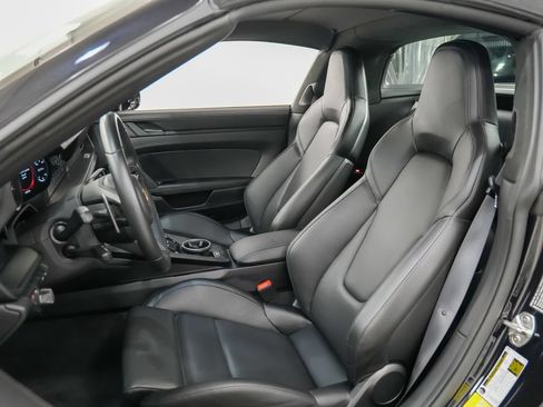 Certified 2023 Porsche 911 50th Anniversary Edition AWD/4WD image 5