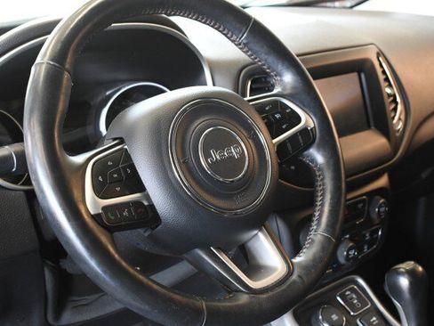 Used 2018 Jeep Compass Latitude w/ Popular Equipment Group AWD/4WD image 36