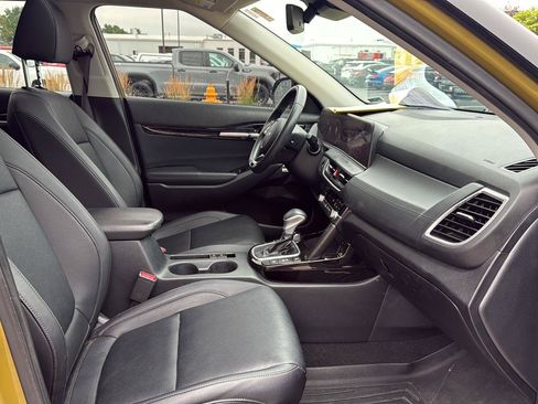 Used 2024 Kia Seltos SX w/ SX Sunroof Package AWD/4WD image 12