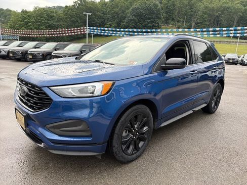 Used 2024 Ford Edge SE w/ Black Appearance Package AWD/4WD image 10