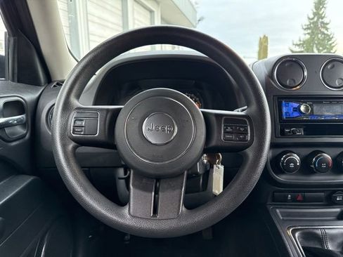 Used 2014 Jeep Patriot Sport image 19