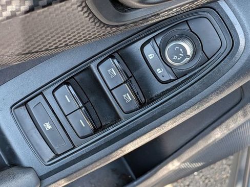 Used 2020 Subaru Crosstrek 2.0i Premium AWD/4WD image 22