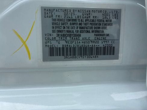 Used 2025 Nissan Sentra SV FWD image 23