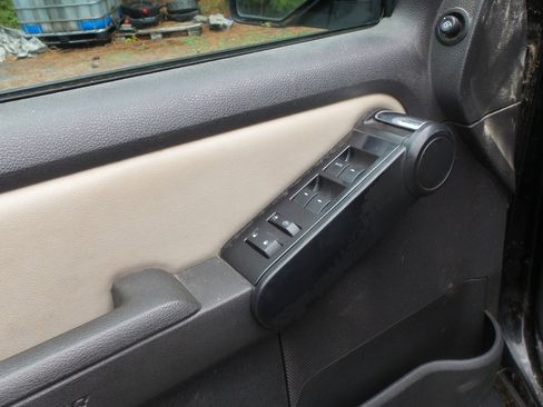 Used 2008 Ford Explorer Sport Trac Limited image 4