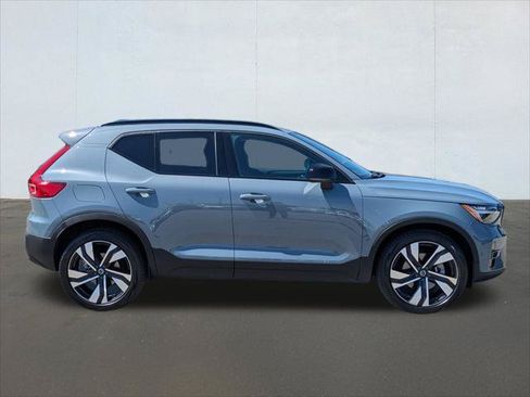 New 2026 Volvo XC90 T8 Plus w/ Protection Package Premier AWD/4WD image 6