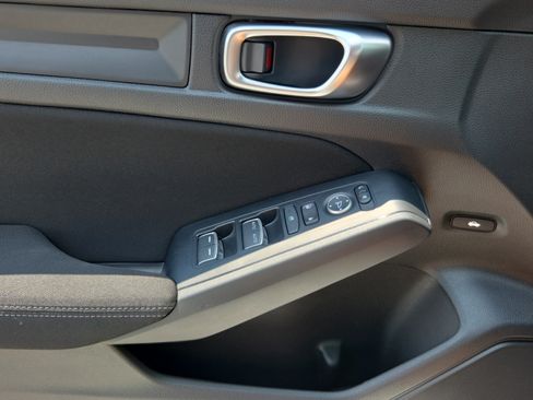 Certified 2024 Honda Civic Sport image 17