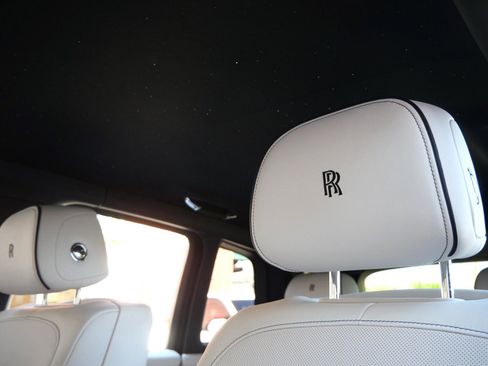 Certified 2023 Rolls-Royce Cullinan w/ Cullinan Package image 10