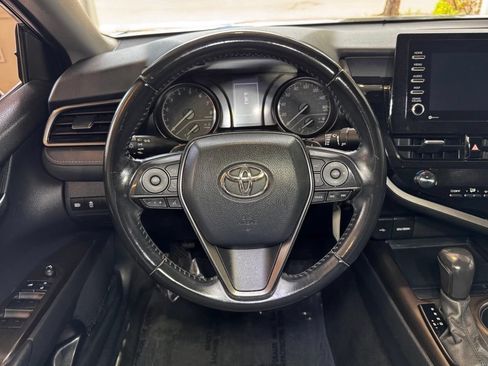 Used 2021 Toyota Camry SE FWD image 15