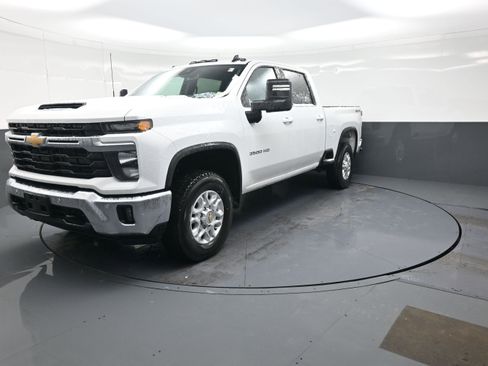 New 2026 Chevrolet Silverado 3500 LT w/ Safety Package image 7