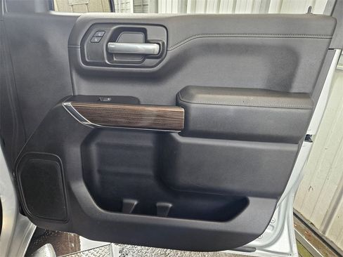 Used 2019 Chevrolet Silverado 1500 LT w/ All-Star Edition image 17