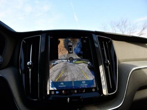 Certified 2025 Volvo XC60 B5 Plus w/ Climate Package image 13