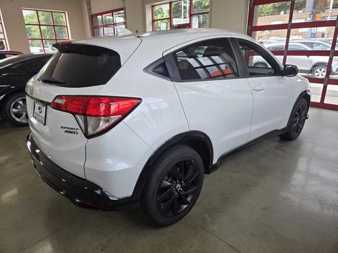 Used 2022 Honda HR-V Sport image 6