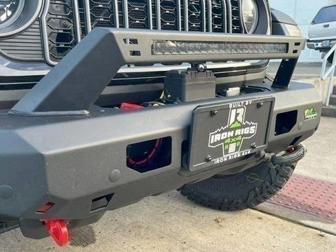 Used 2024 Jeep Gladiator Rubicon w/ Convenience Group image 29