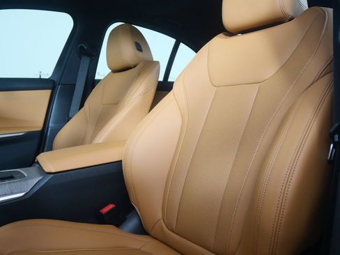 New 2026 BMW 330i Sedan w/ Convenience Package RWD image 10