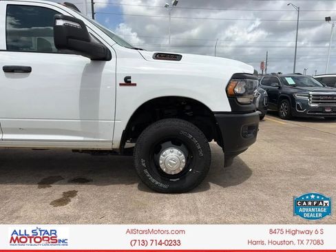 Used 2023 RAM 3500 Tradesman w/ Convenience Group AWD/4WD image 5