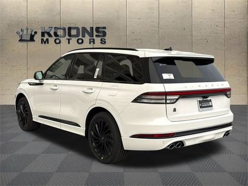 New 2026 Lincoln Aviator Reserve image 3