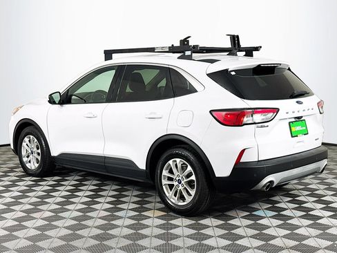 Used 2020 Ford Escape SE image 6