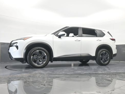 Used 2024 Nissan Rogue SV image 56