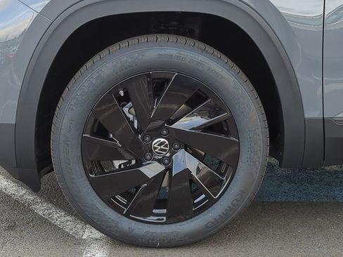 New 2026 Volkswagen Atlas SE image 42